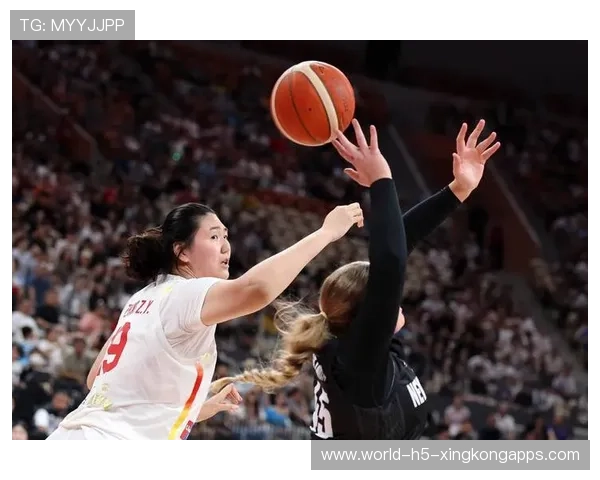 女篮姑娘用坚守感动无数人，女篮球队员的悲哀